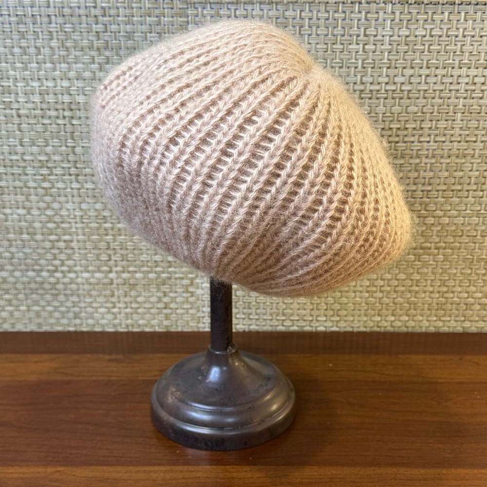VTG 1980s Tan 100% Acrylic Knit Beret by Aris